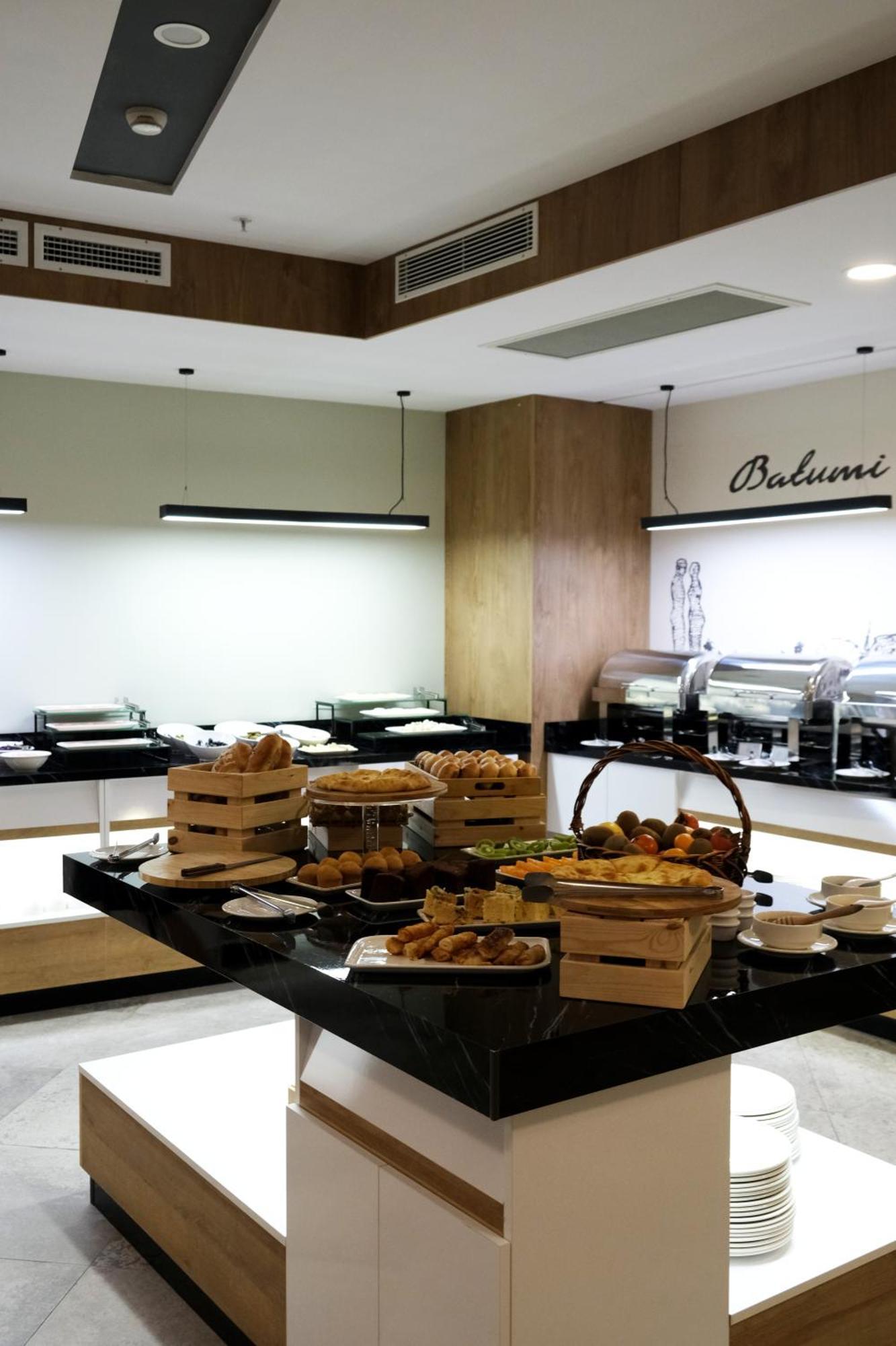 Hotel Salvador 바투미 외부 사진